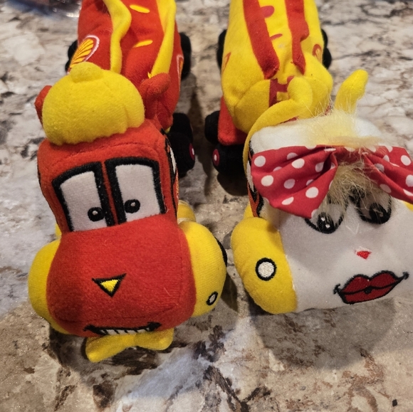 Shell Oil Company tanker trucks, "Shelly" & "Sheldon" Plush Toys - Picture 6 of 6